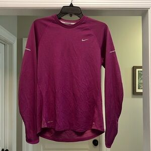Women’s Nike shirt